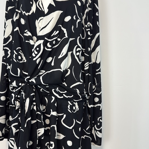 ASOS DESIGN Wrap Front Midi Dress in Abstract Floral Print. Plus Size 24. NWT. - Picture 4 of 10